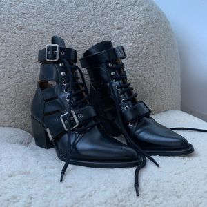 CHLOE RYLEE CUTOUT LEATHER ANKLE BOOTS